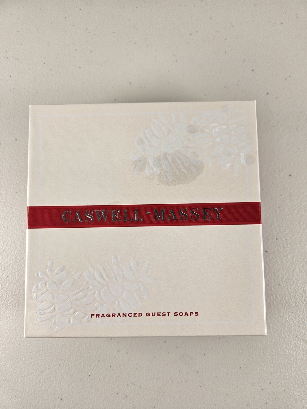 Caswell-Masset Fragranced Guest Soaps - White with Red Accent Brand New 4 Soaps